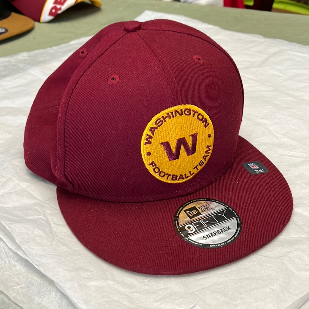 NWOT NFL NEW ERA Washington Football Team hat snapback hat